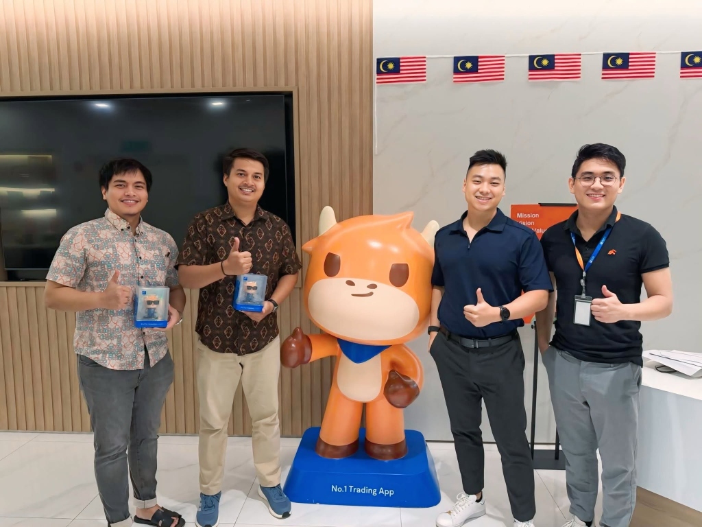 Kunjungan Hormat ke Pejabat Moomoo Malaysia & Sesi Dialog Strategik